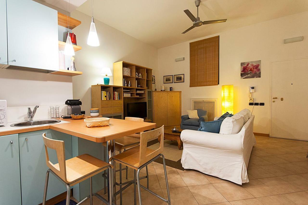 Elegant Apartment In Sant'Ambrogio Milano Eksteriør billede