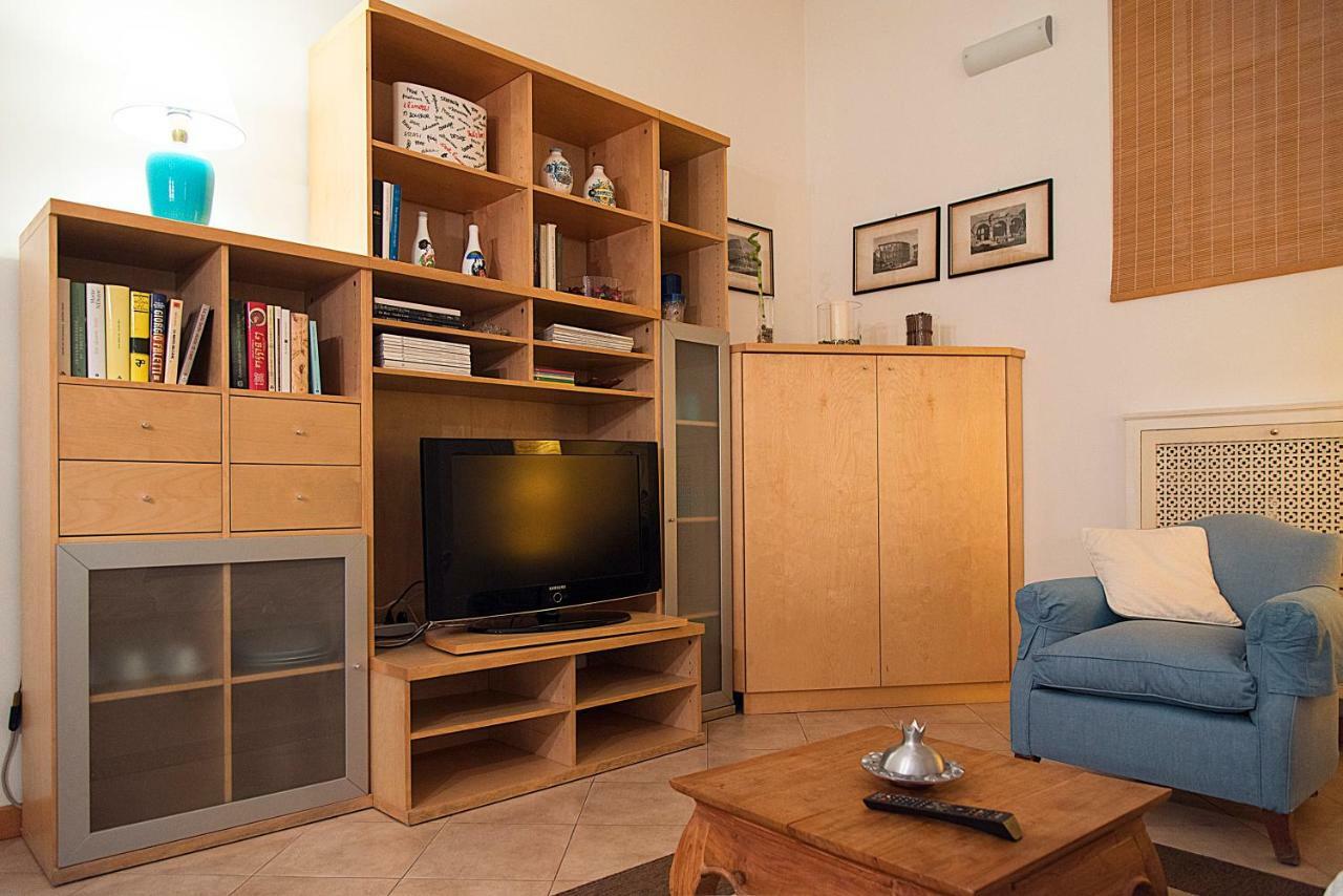 Elegant Apartment In Sant'Ambrogio Milano Eksteriør billede