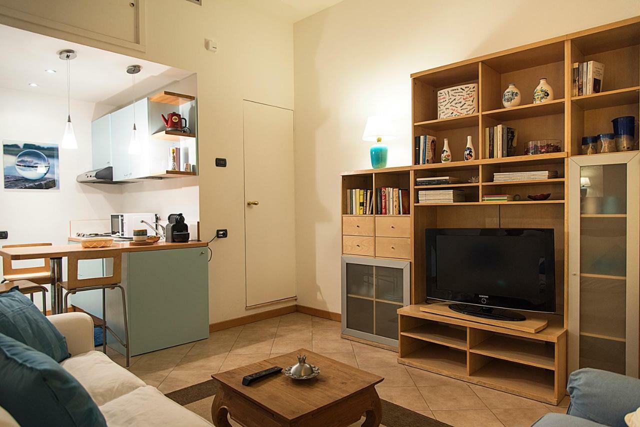 Elegant Apartment In Sant'Ambrogio Milano Eksteriør billede