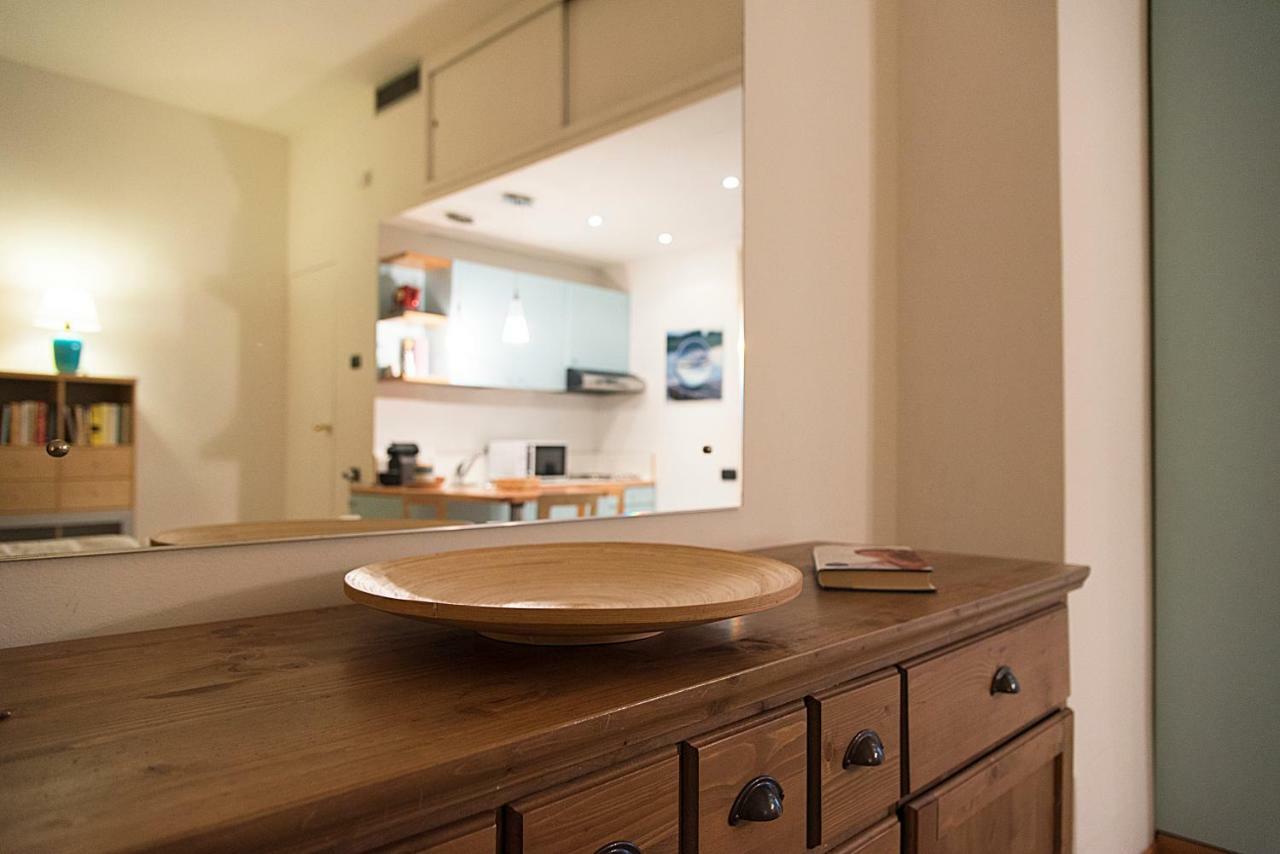 Elegant Apartment In Sant'Ambrogio Milano Eksteriør billede